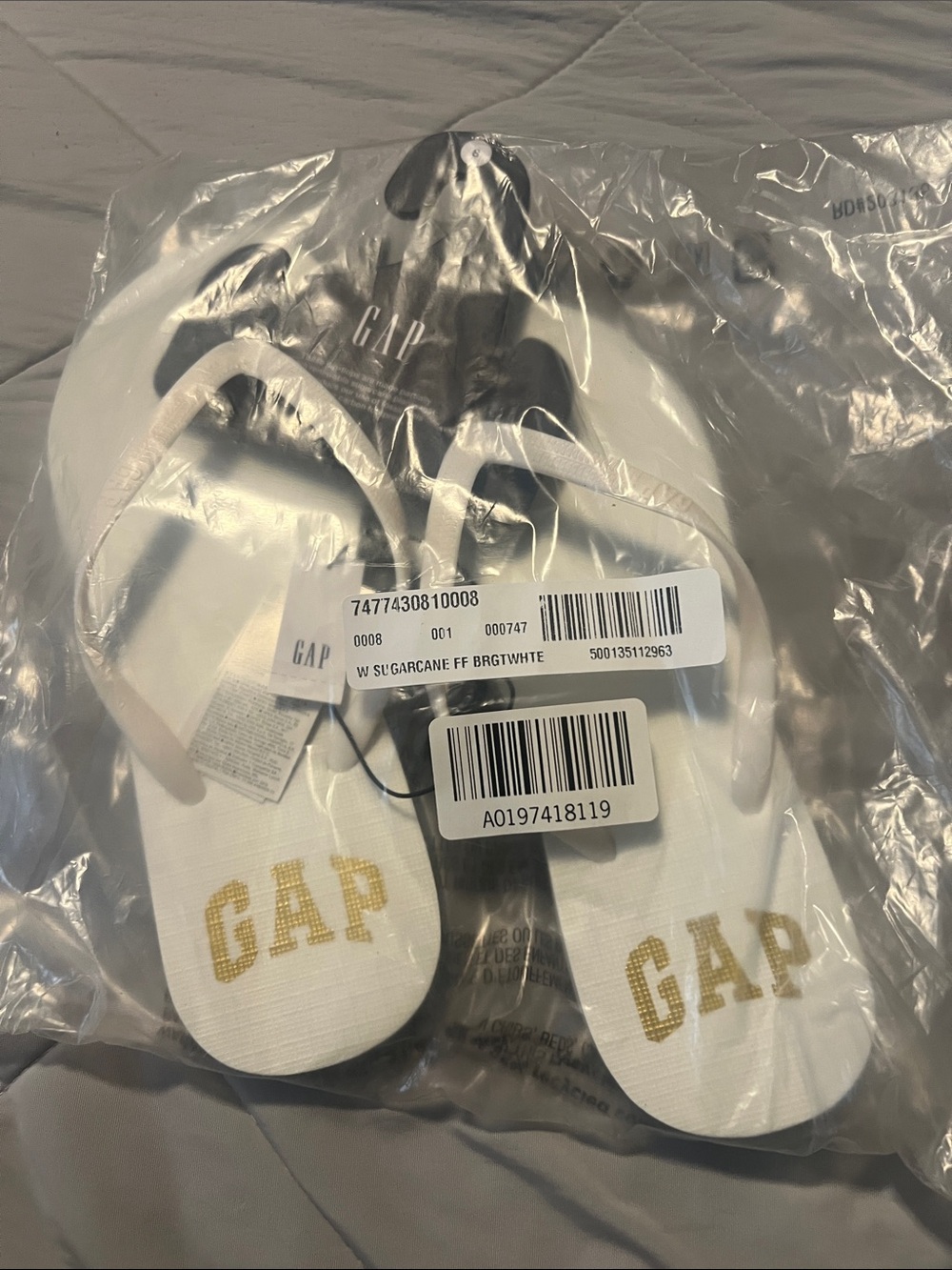GAP White Flip Flops with Gold Logo (Kids)